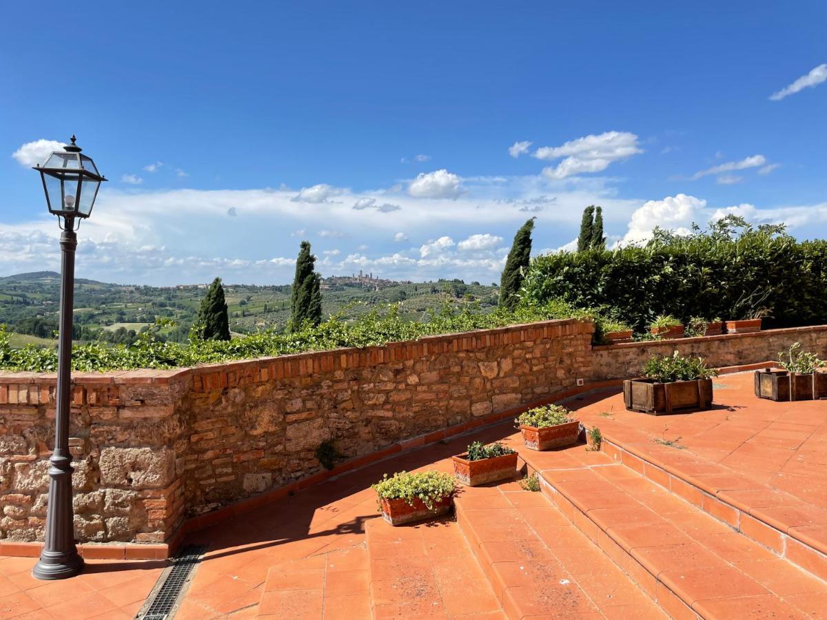 Agriturismo Castello Di Montauto San Gimignano Luaran gambar
