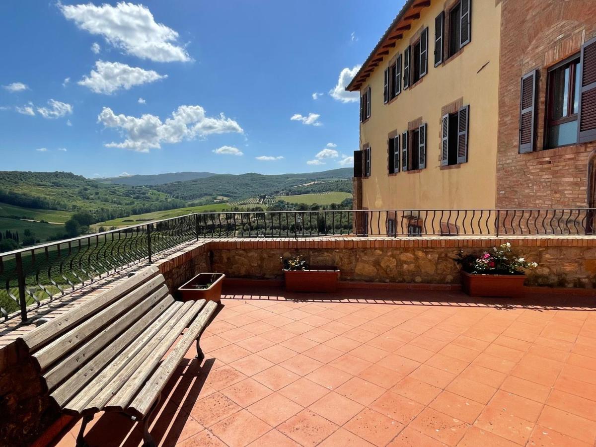 Agriturismo Castello Di Montauto San Gimignano Luaran gambar