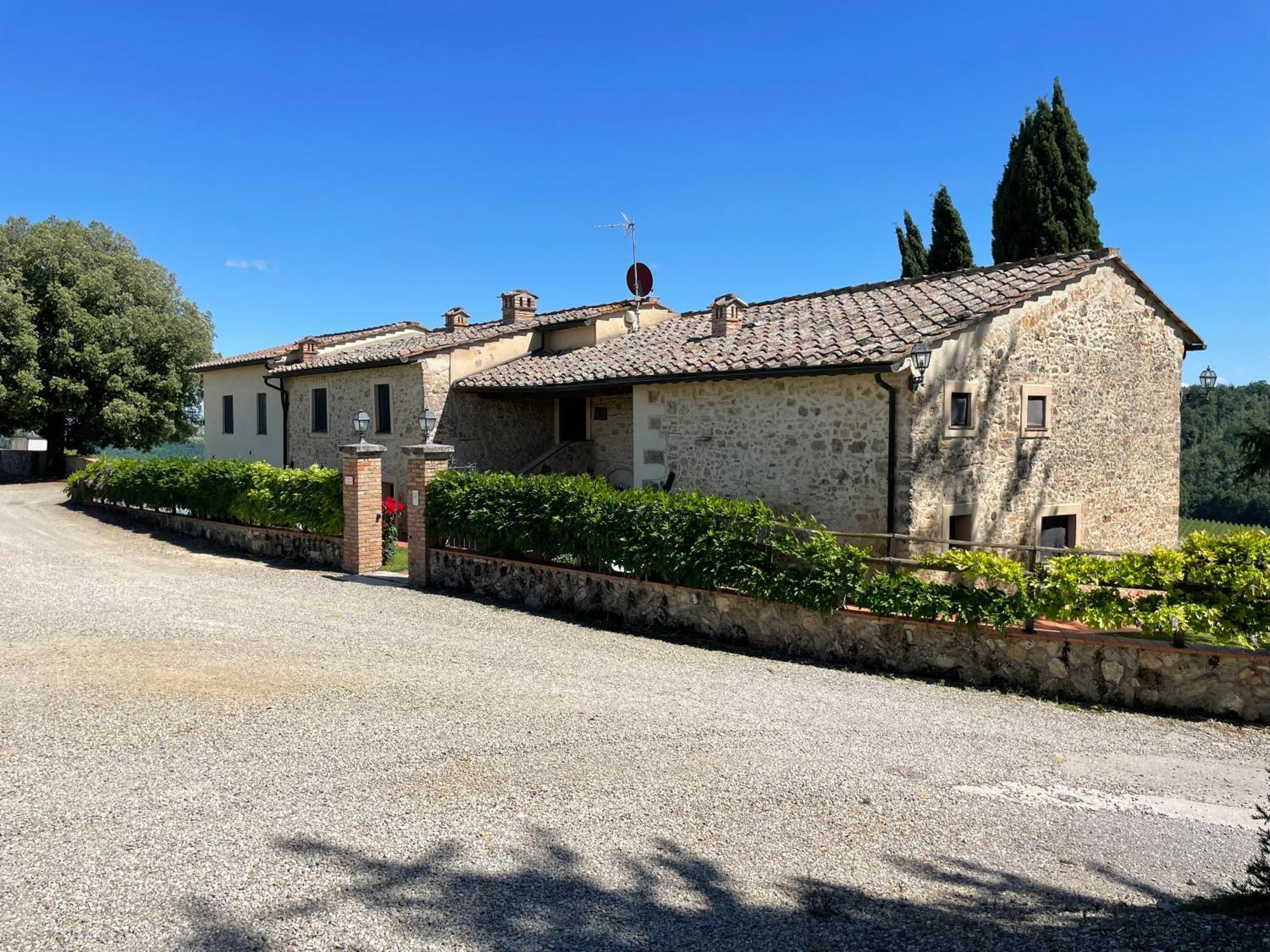 Agriturismo Castello Di Montauto San Gimignano Luaran gambar